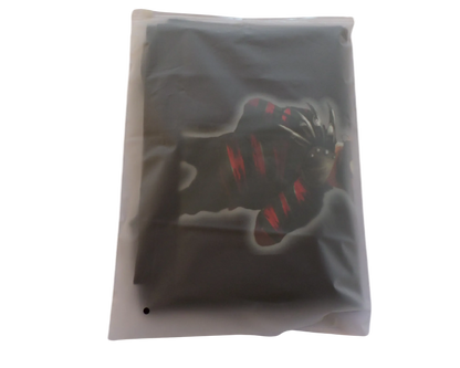 Guante Con Cuchillas  T-Shirt (Black)